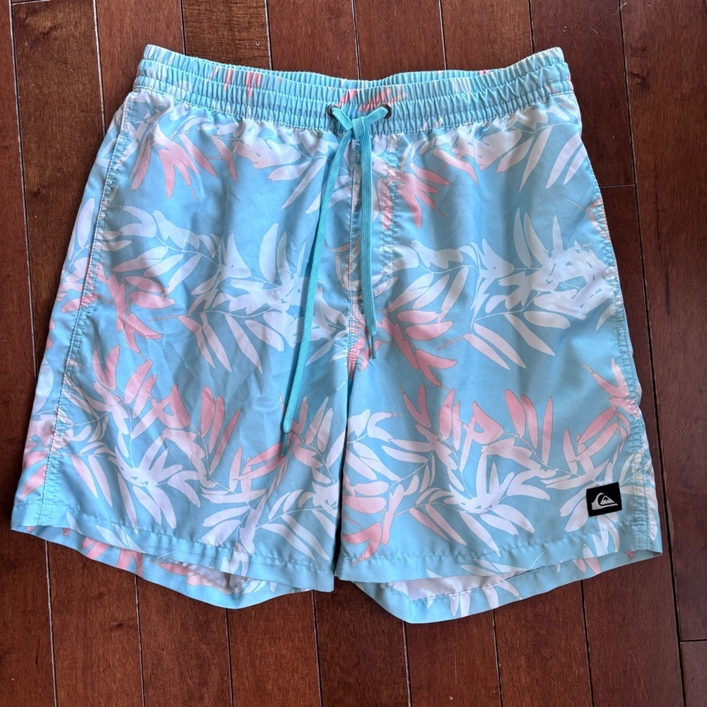 Quiksilver Aqua and Coral Leaf Pattern Boardshorts